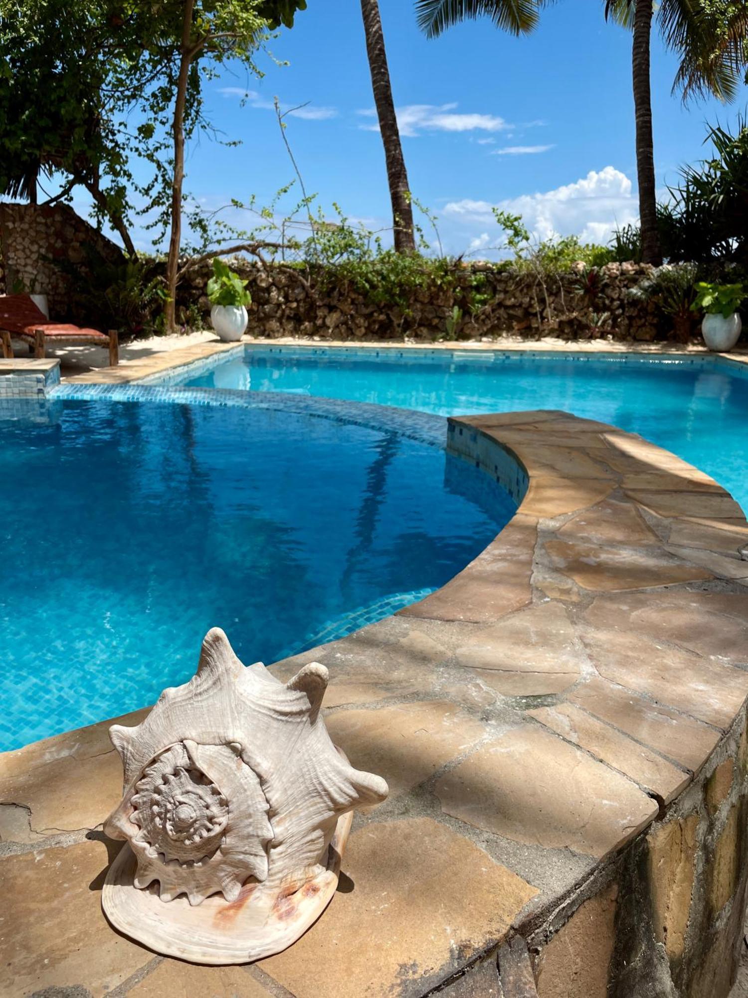 Villa Kipara - Private Beach & Pool Pwani Mchangani Exteriör bild