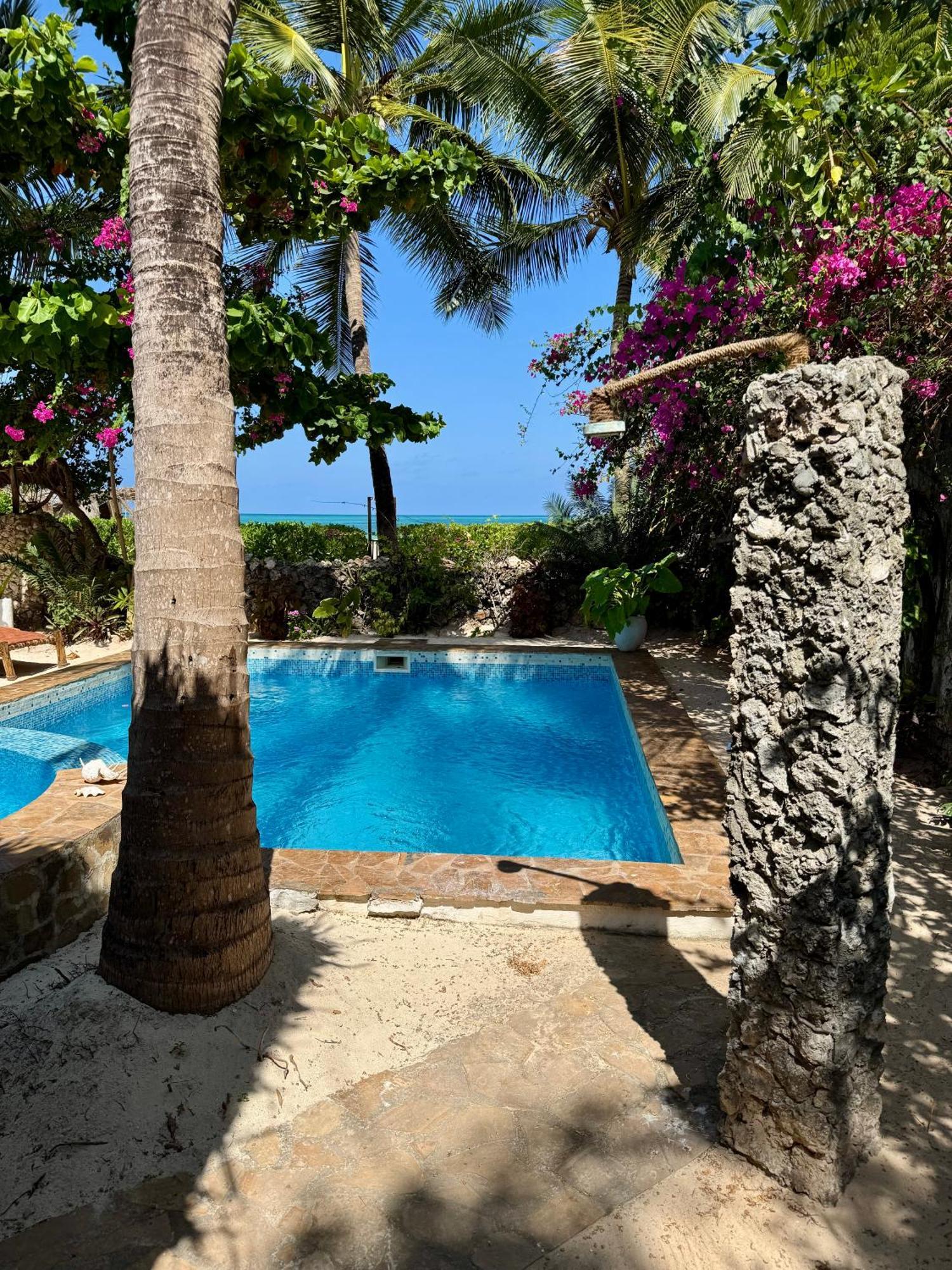 Villa Kipara - Private Beach & Pool Pwani Mchangani Exteriör bild