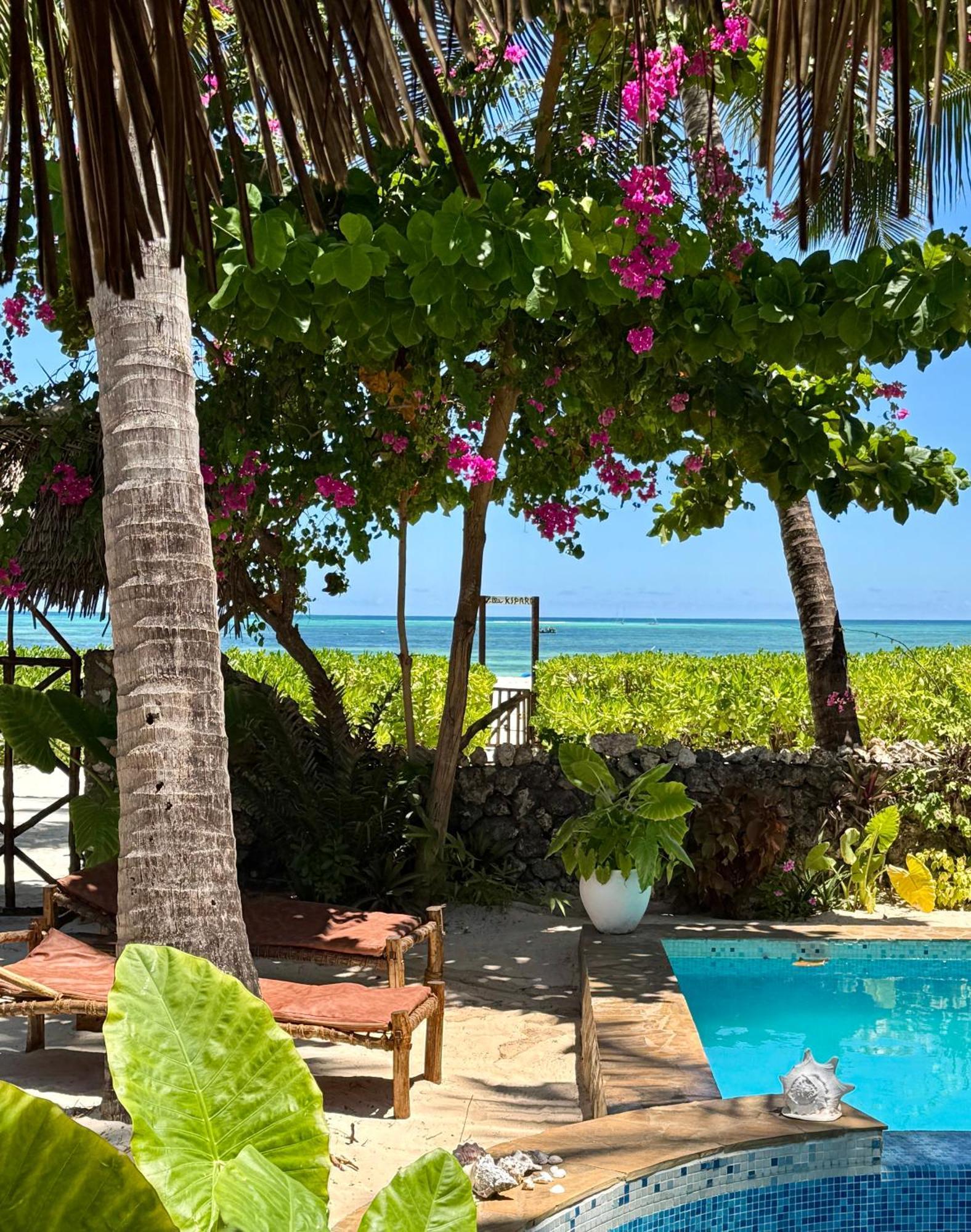Villa Kipara - Private Beach & Pool Pwani Mchangani Exteriör bild