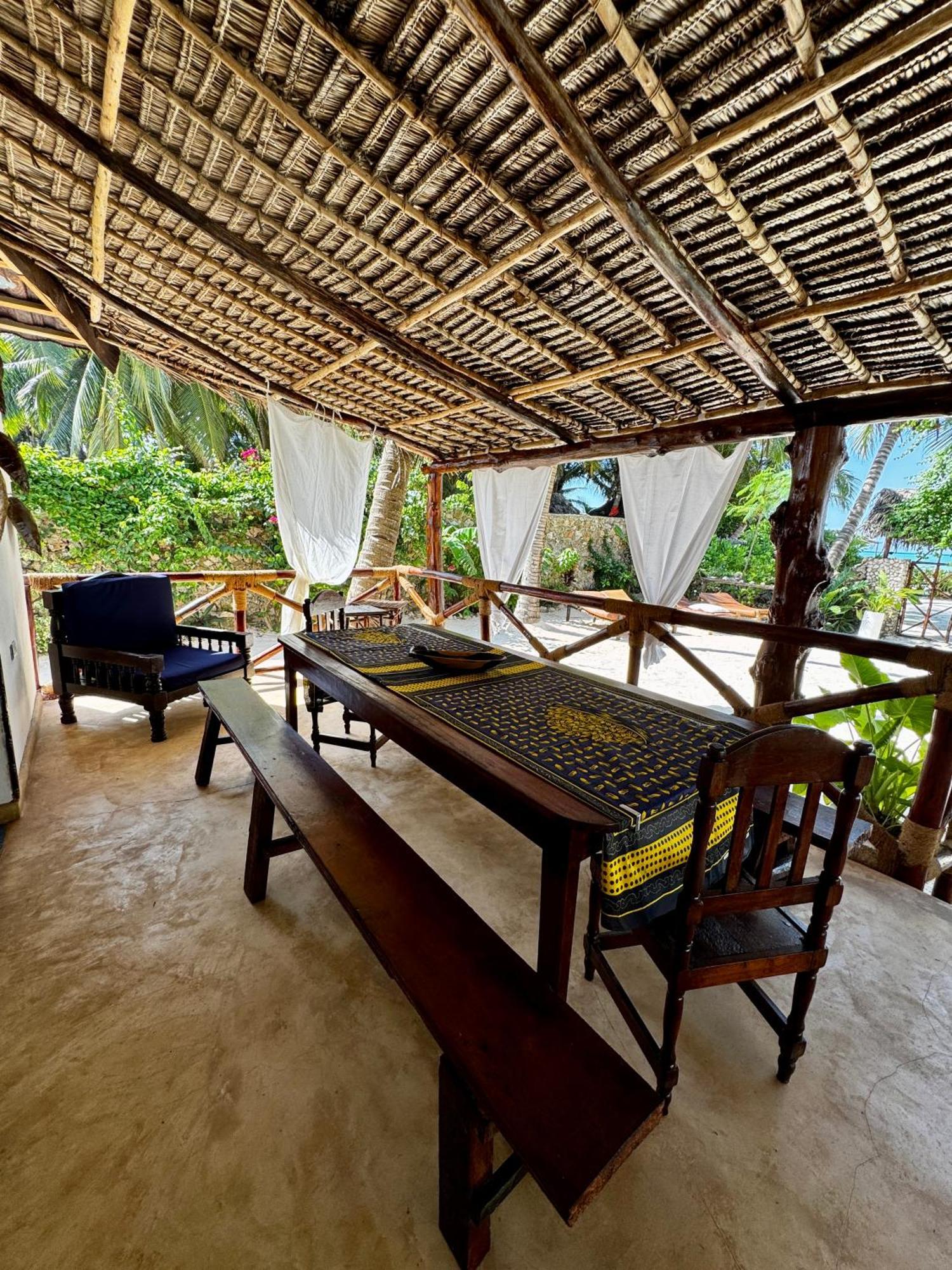 Villa Kipara - Private Beach & Pool Pwani Mchangani Exteriör bild